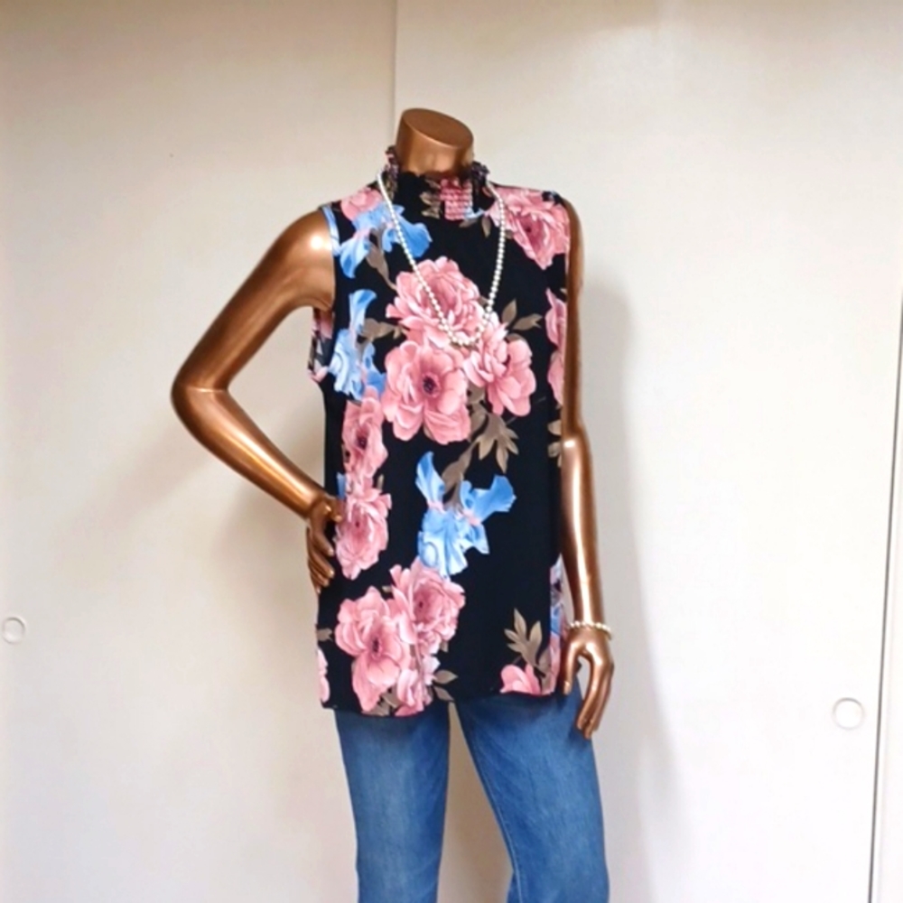 NWT Plus Size Topia Floral Blouse
